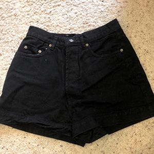 Black mom shorts by the limited